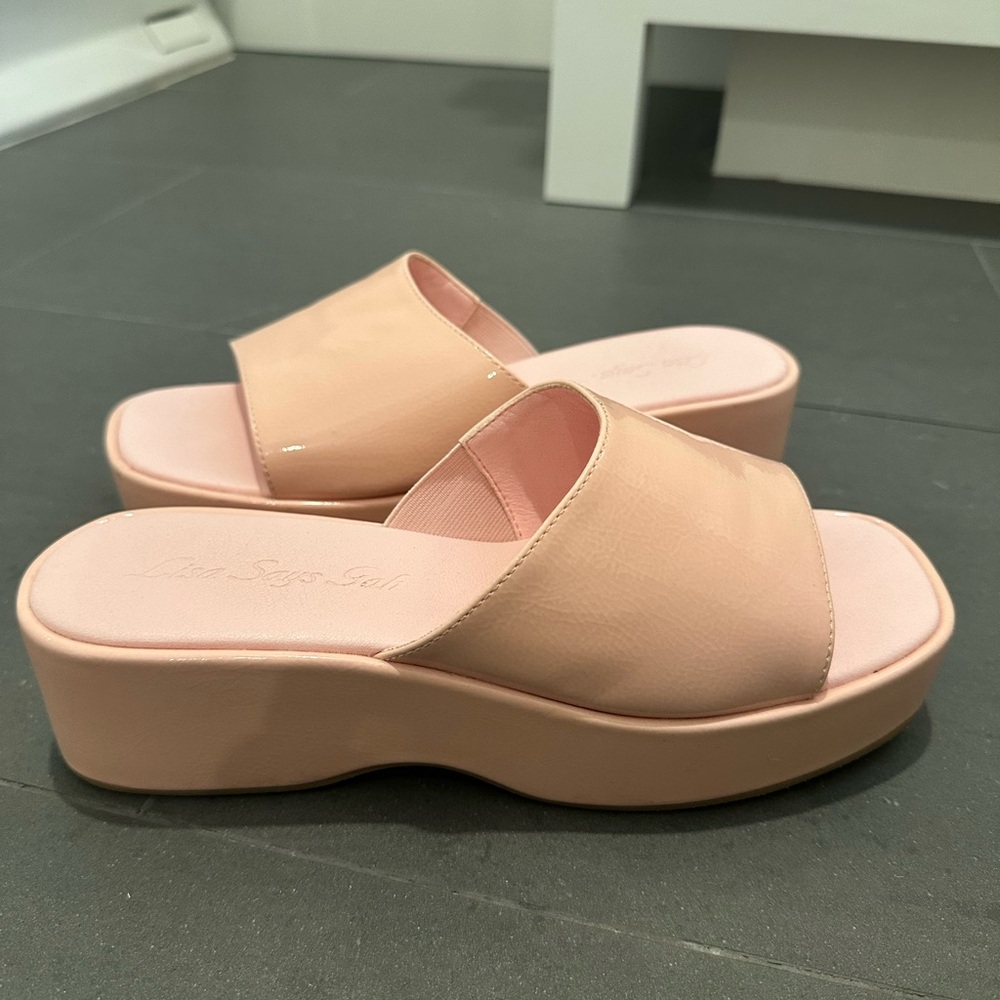 Lisa says Gah platform pink sandal